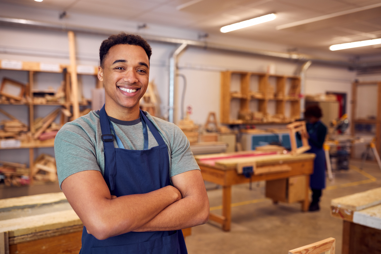 jeune travail sans le bac